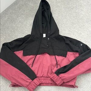 Alo Yoga International Anorak Hoodie (Crop Windbreaker)